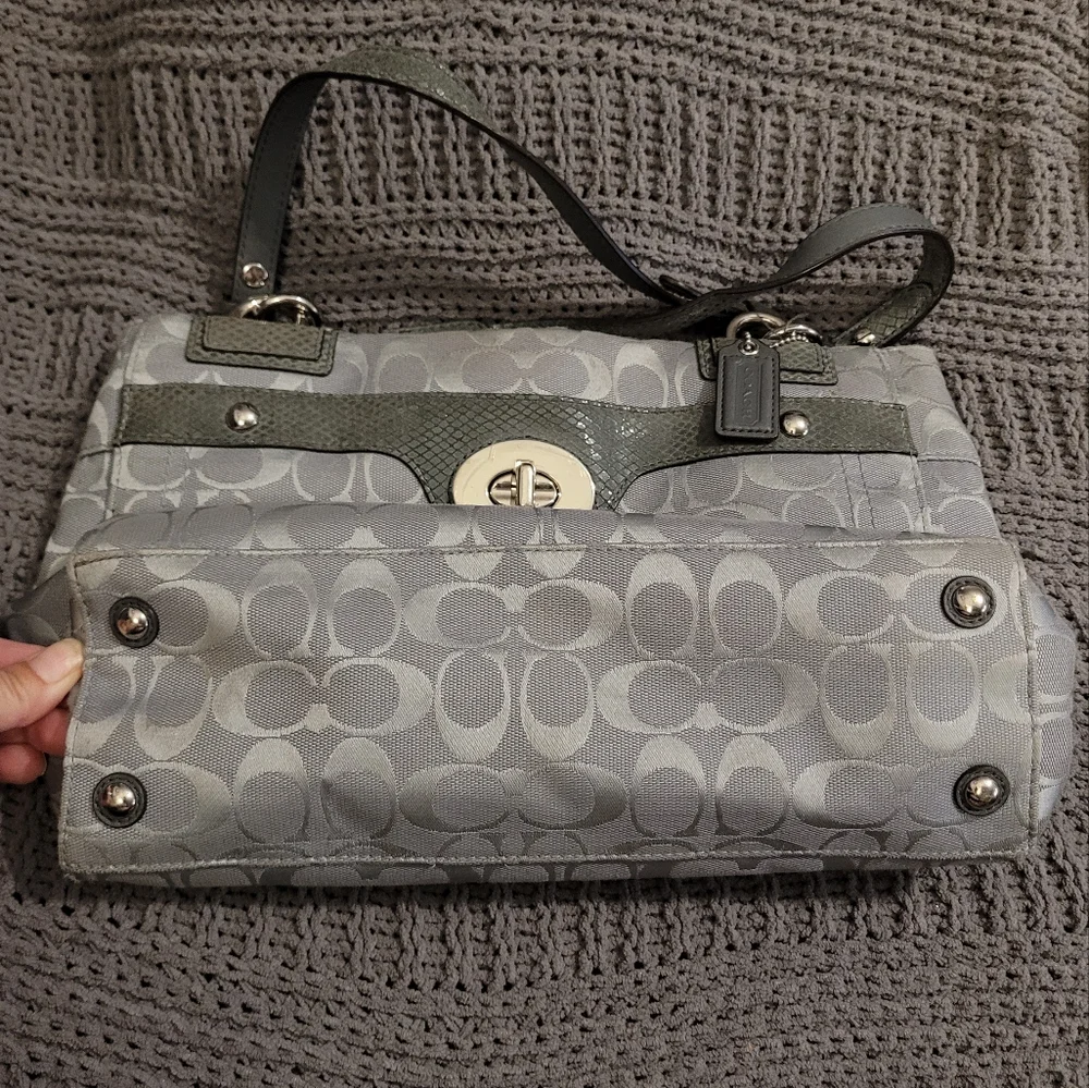 EUC- Grey Coach Large tote purse. Like New condition. - Picture 3 of 16